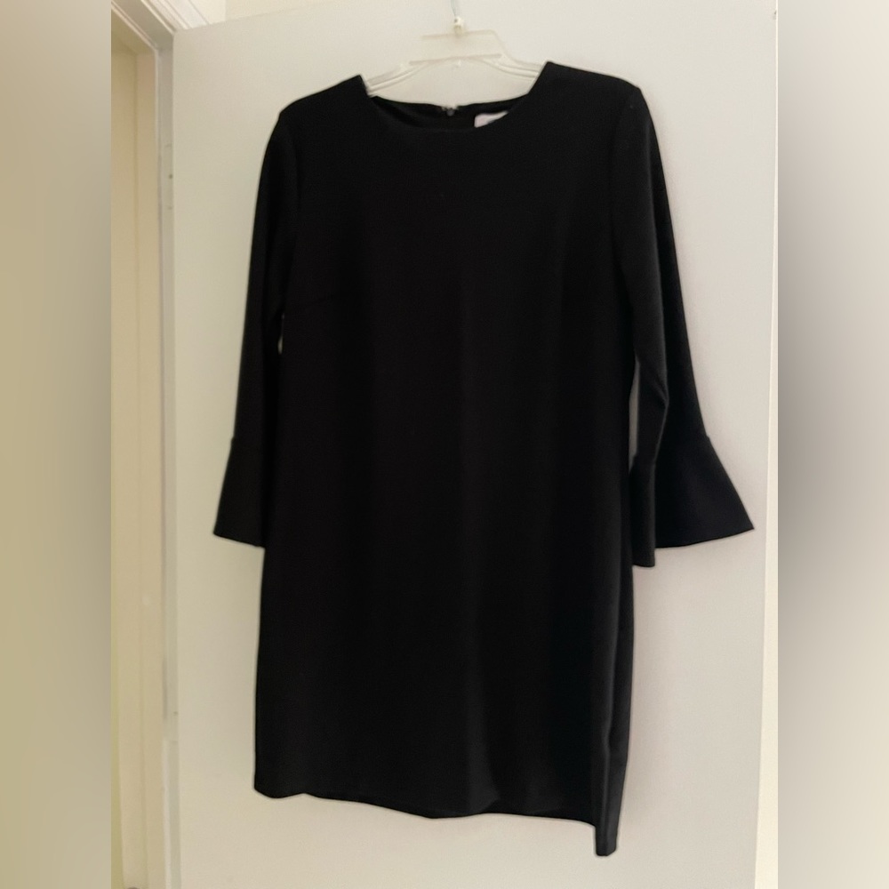 Old navy bell sleeve shift dress size M